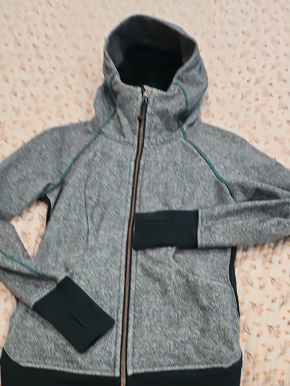EUC Lululemon Heathered Green Zip-Up Hoodie with Dark Green Accents